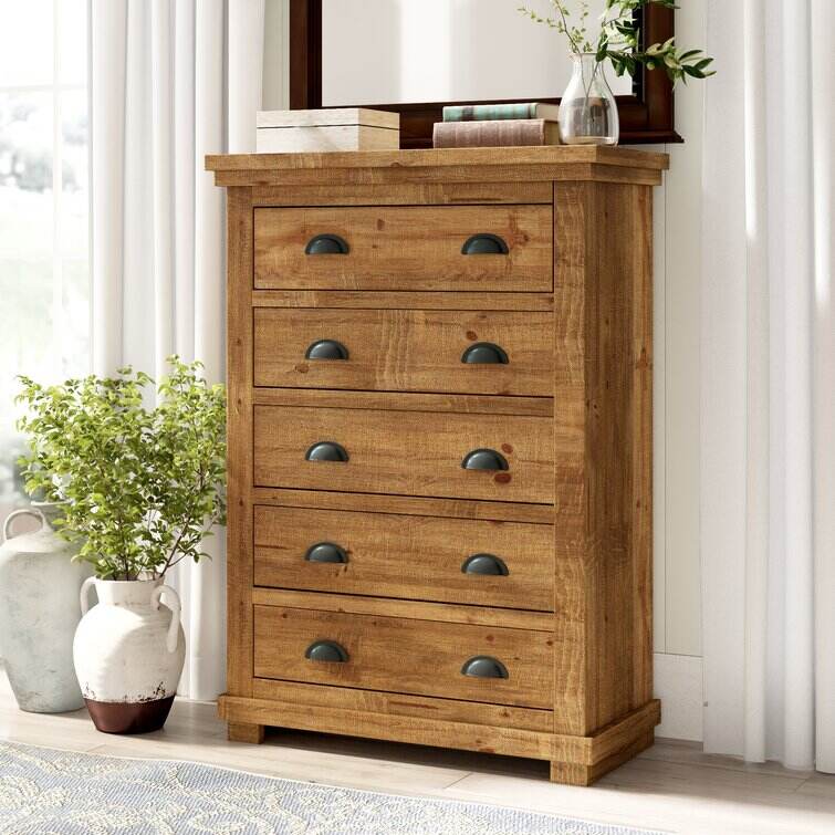 Wolferstorn 5 - Drawer Dresser