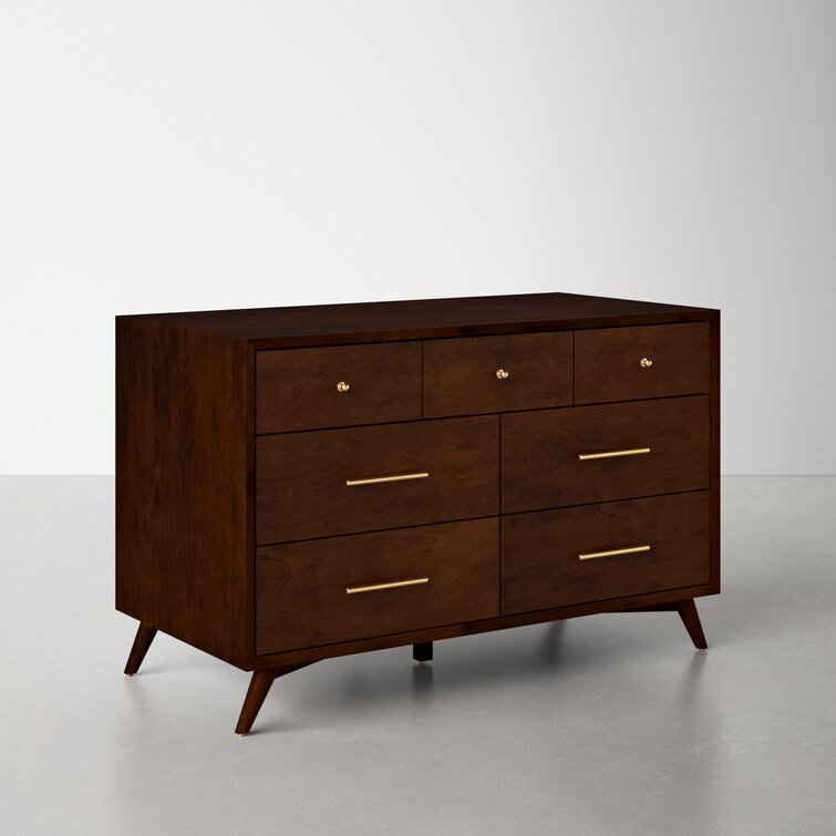 William 7 - Drawer Dresser