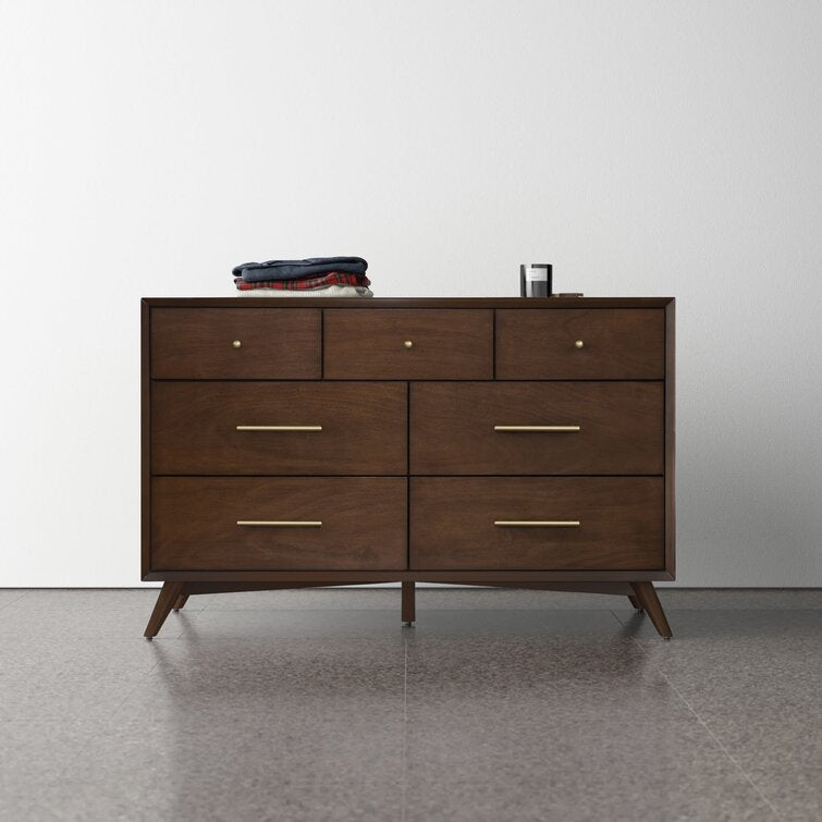 William 7 - Drawer Dresser