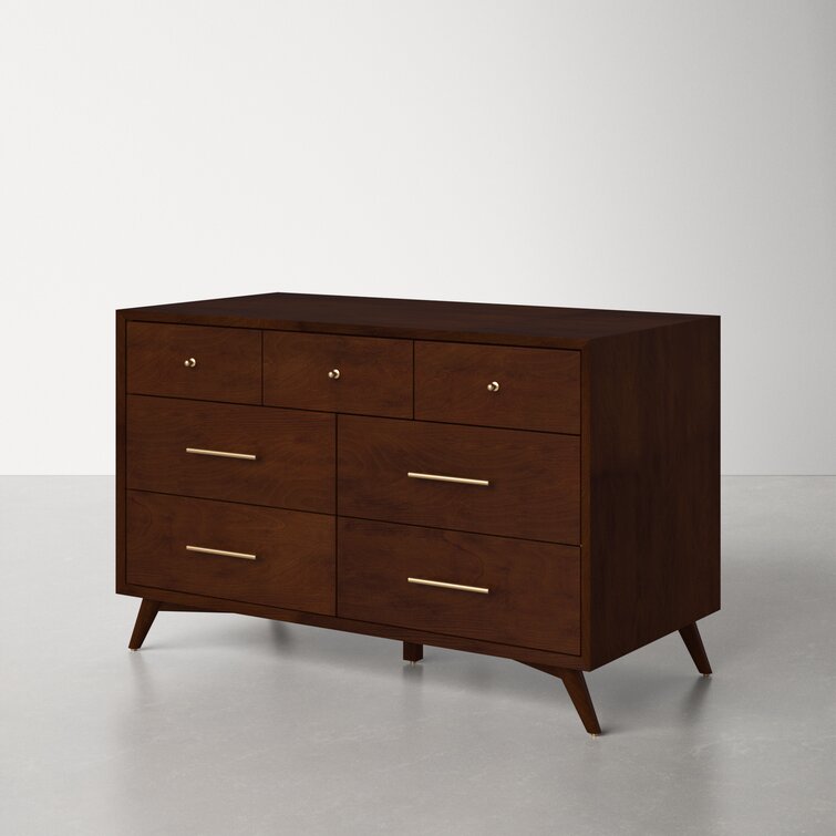 William 7 - Drawer Dresser